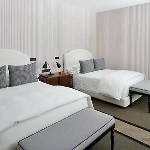 Deluxe Double Bed